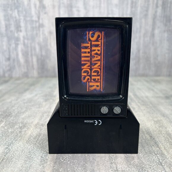 YuMe Official Stranger Things Upside Down Mystery Capsules Series 1 Will Eddie - Picture 3 of 13